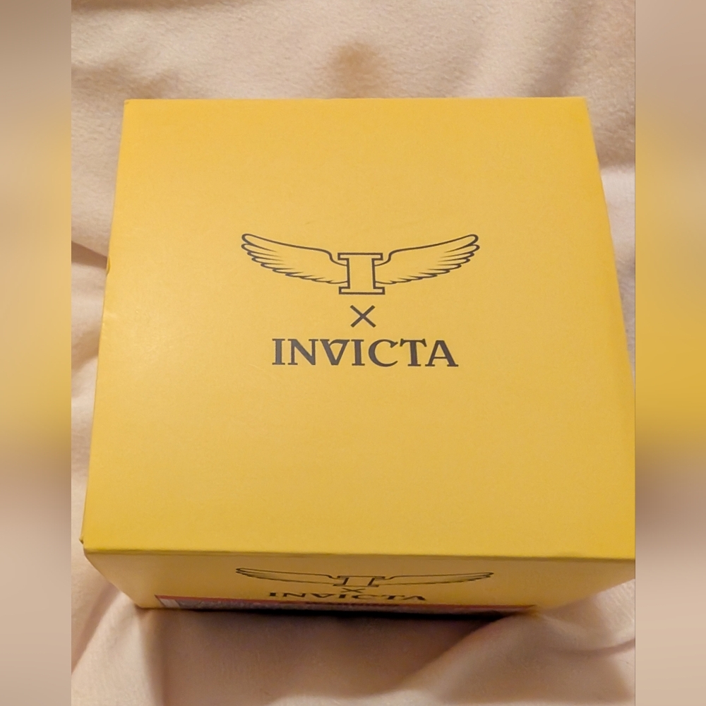 Invicta Wildflower Women's Watch  30mm, Silver Gold (69106) NIB - Picture 4 of 5